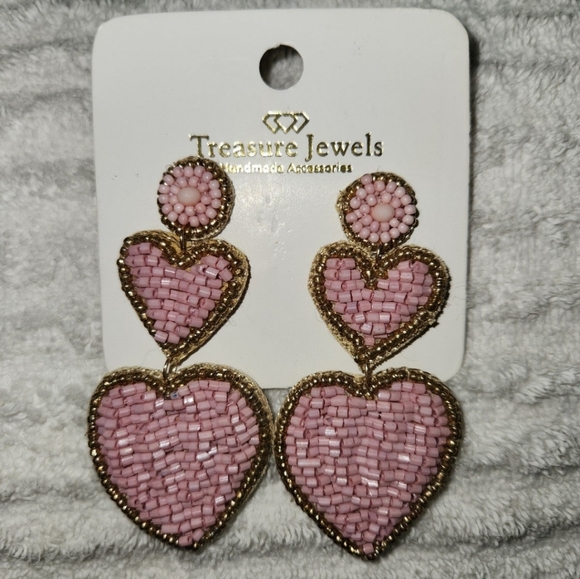Treasure Jewels Chic Heart Earrings - Picture 2 of 3